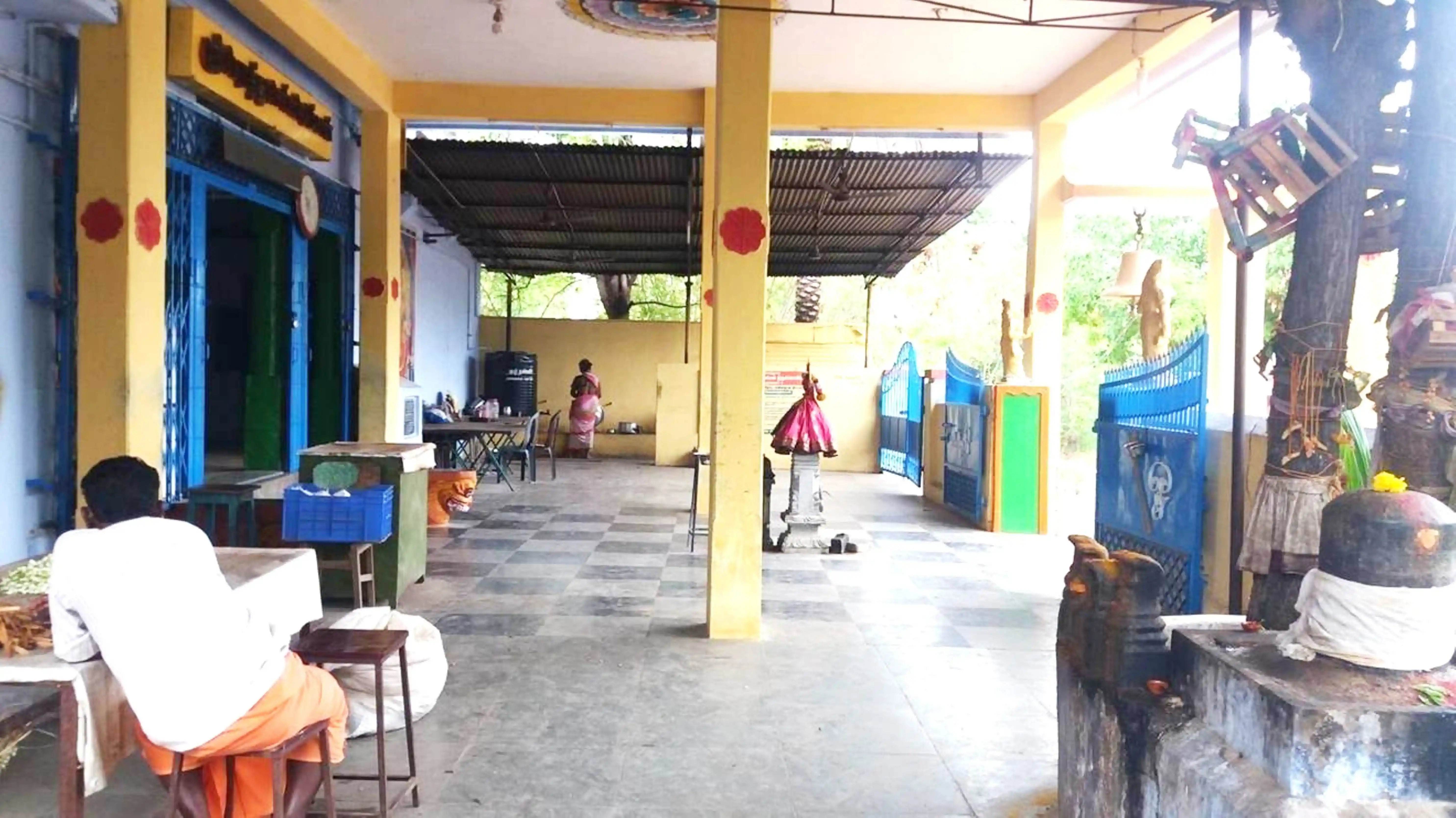 Arulmigu Perathu Selvi Amman Kovil, Vannarpettai - 627003 அருள்மிகு பேராத்து செல்வி அம்மன் திருக்கோயில், Vannarpettai - 627003, Tirunelveli - Ancient Temple Architecture and History Image 3