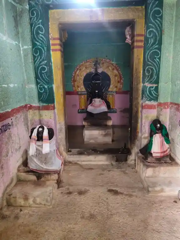 Arulmigu Perichi Udaiya Ayyanar Temple, Kottaiyiruppu - 630211 அருள்மிகு. பெரிச்சிஉடைய அய்யனார் திருக்கோயில், Kottaiyiruppu - 630211, Sivagangai - Ancient Temple Architecture and History Image 2