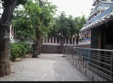 Arulmigu Periya Anjaneyar Temple, Ambur - 635802 அருள்மிகு பெரிய ஆஞ்சநேயர் திருக்கோயில், ஆம்பூர் - 635802, Thirupathur - Ancient Temple Architecture and History Image 3