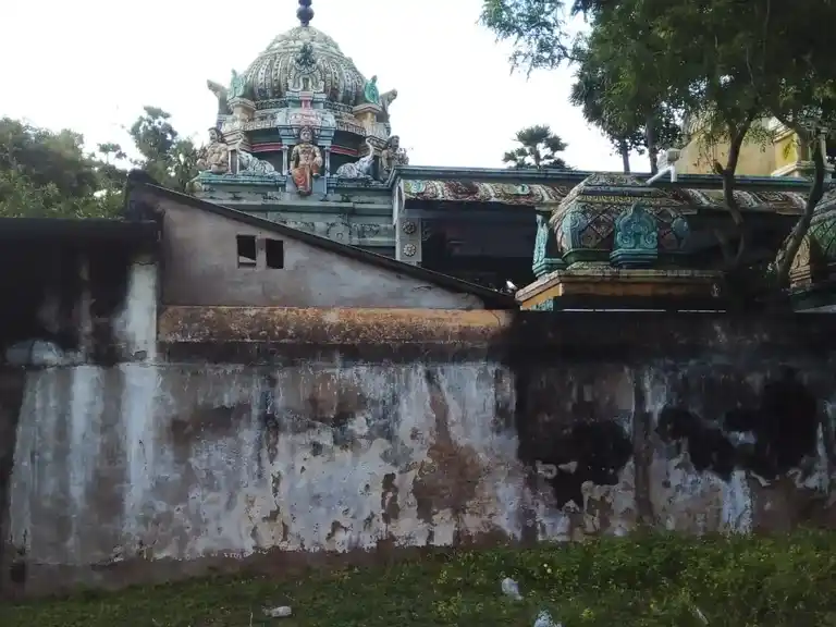 Arulmigu Periya Ayyanar And Azhagaperumal Temple, Nerinjikkudi - 622002 அருள்மிகு பெரிய அய்யனார் மற்றும் அழகர் பெருமாள் திருக்கோயில், Nerinjikkudi - 622002, Pudukkottai - Ancient Temple Architecture and History Image 6