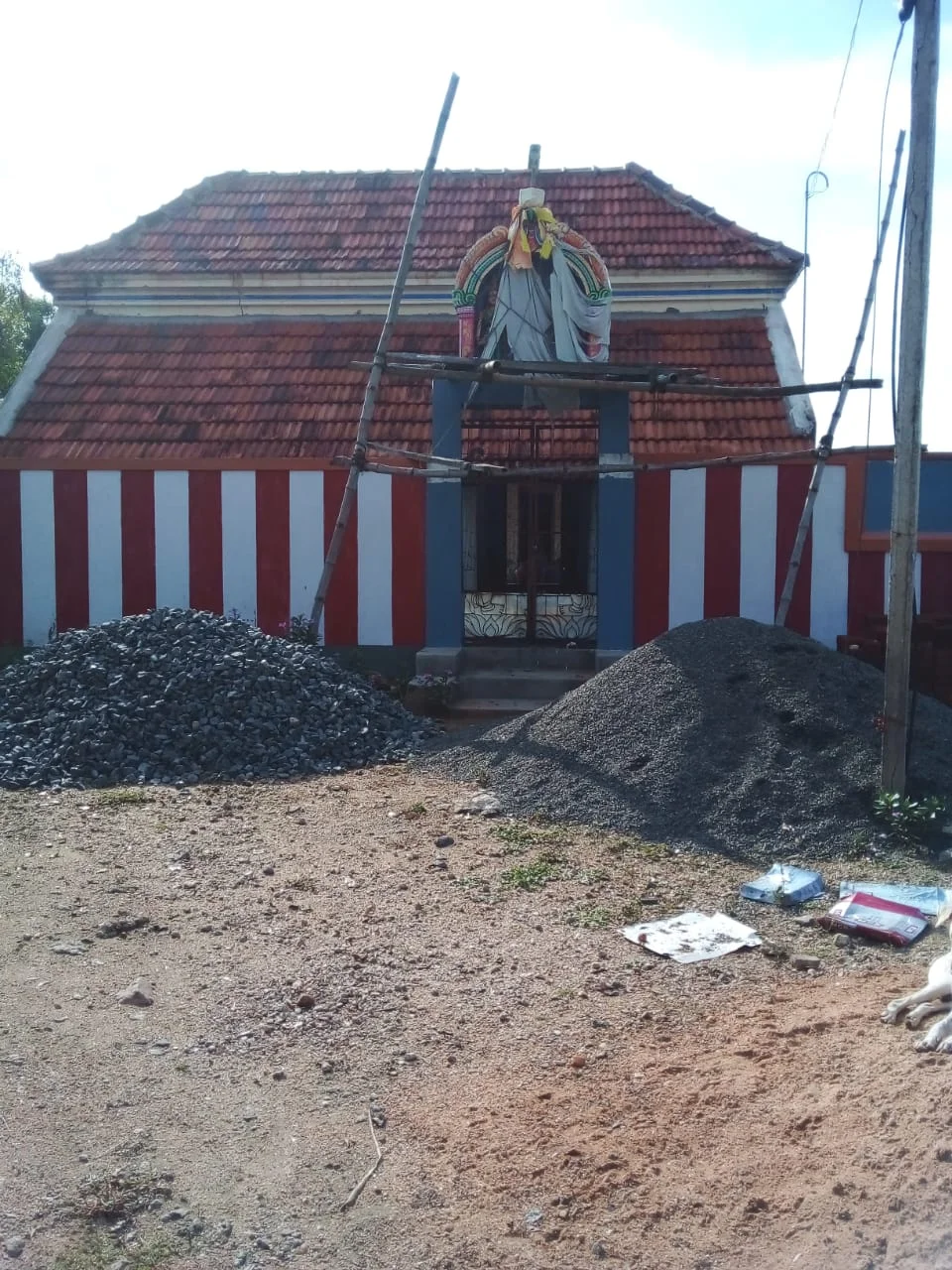 அருள்மிகு பெரிய அய்யனார் மற்றும் அழகர் பெருமாள் திருக்கோயில், Nerinjikkudi - 622002 - Main View