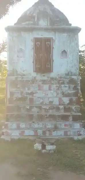 Arulmigu Periya Ayyanar Savurikilavar, Sangili Karupar Temple, Annavasal - 622101