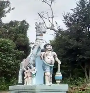 Arulmigu Periya Karuppanasamy Temple, Varapoor - 630410 அருள்மிகு. பெரிய கருப்புசாமி திருக்கோயில், Varapoor - 630410, Sivagangai - Ancient Temple Architecture and History Image 2