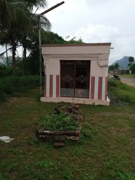 Arulmigu Periya Malaikoil Temple, Annasamuthirapatti, Kumaravadi - 621307 Arulmigu Periya Malaikoil Temple, Annasamuthirapatti, Kumaravadi - 621307, Thiruchirappalli - Ancient Temple Architecture and History Image 3