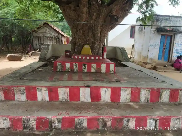 Arulmigu Periyakandiyamman Temple, Navalooranipatti - 621305 Temple