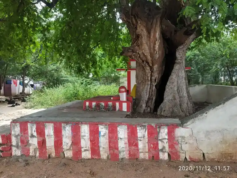 Arulmigu Periyakandiyamman Temple, Navalooranipatti - 621305 Arulmigu Periyakandiyamman Temple, Navalooranipatti - 621305, Thiruchirappalli - Ancient Temple Architecture and History Image 2