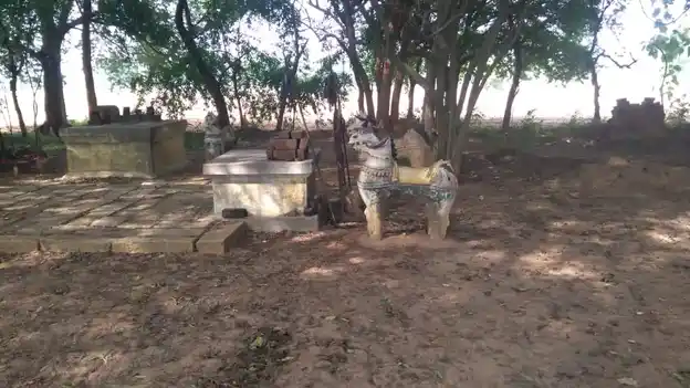 Arulmigu Periyakarupanar Swamy Temple, Kasankottai - 621701 அருள்மிகு பெரியகருப்பனார்சுவாமி திருக்கோயில், காசான்கோட்டை - 621701, Ariyalur - Ancient Temple Architecture and History Image 3