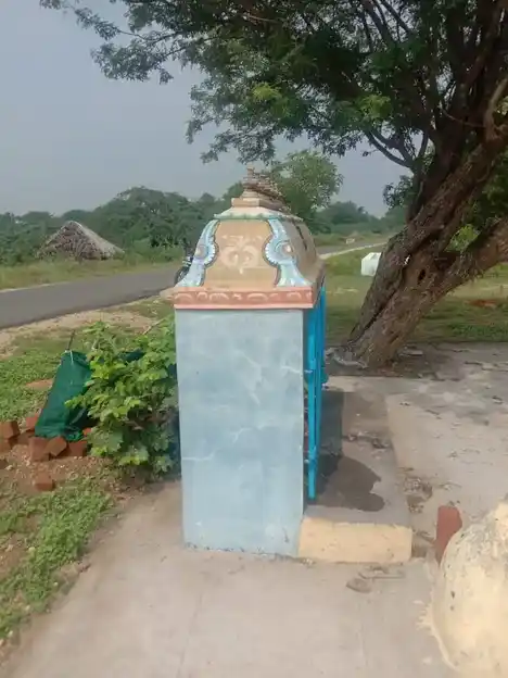 Arulmigu Periyakulam Kannimaar Temple, Kumboor - 624710 அருள்மிகு பெரியகுளம் கன்னிமார் கோயில், கூம்பூர் - 624710, Dindigul - Ancient Temple Architecture and History Image 2