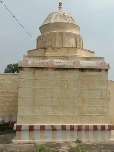 Arulmigu Periyakulam Kannimaar Temple, Ulliakottai - 624703 அருள்மிகு பெருயகுளம் கன்னிமார் திருக்கோயில், Ulliakottai - 624703, Dindigul - Ancient Temple Architecture and History Image 2