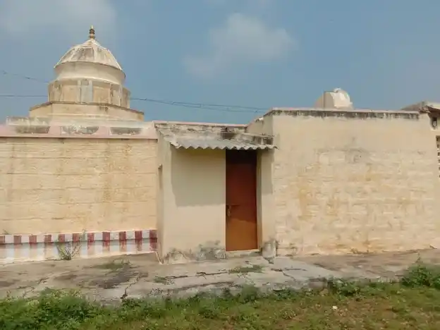 Arulmigu Periyakulam Kannimaar Temple, Ulliakottai - 624703 அருள்மிகு பெருயகுளம் கன்னிமார் திருக்கோயில், Ulliakottai - 624703, Dindigul - Ancient Temple Architecture and History Image 3
