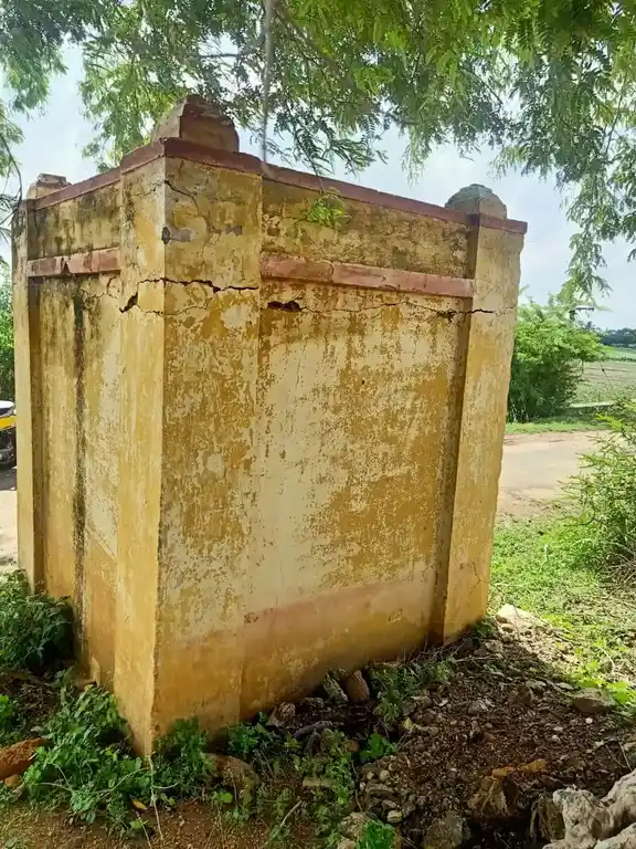 Arulmigu Periyakulatthayyan Temple, Pasuvandanai - 628401 அருள்மிகு பெரியகுளத்தய்யன் திருக்கோயில், Pasuvandanai - 628401, Thoothukudi - Ancient Temple Architecture and History Image 2