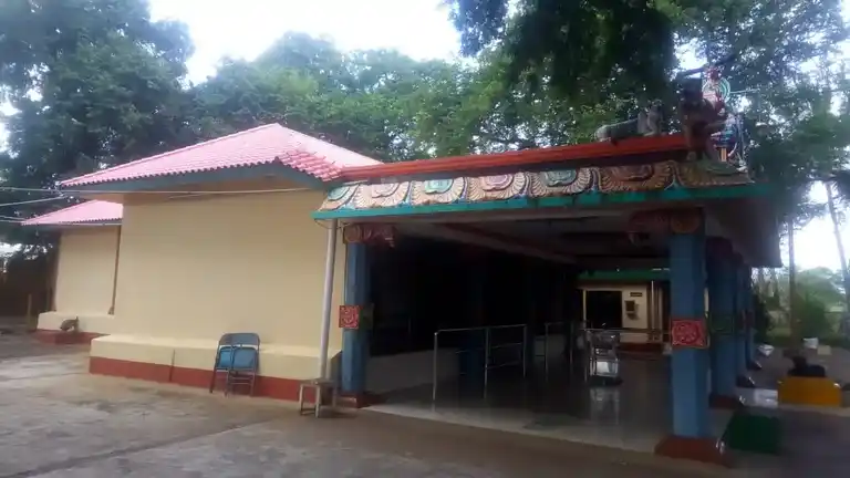 Arulmigu Periyanayagiamman Temple, Vellakinaru - 641029 அருள்மிகு பெரியநாயகி திருக்கோயில், வெள்ளக்கிணறு - 641029, Coimbatore - Ancient Temple Architecture and History Image 2