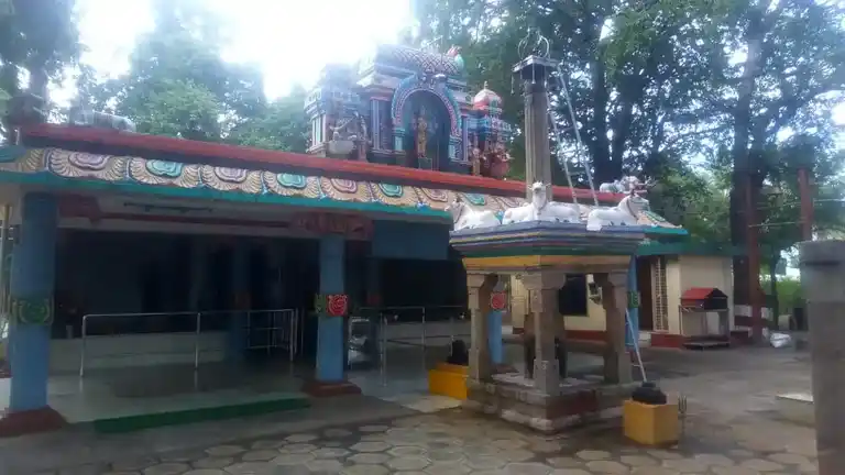 Arulmigu Periyanayagiamman Temple, Vellakinaru - 641029 அருள்மிகு பெரியநாயகி திருக்கோயில், வெள்ளக்கிணறு - 641029, Coimbatore - Ancient Temple Architecture and History Image 4