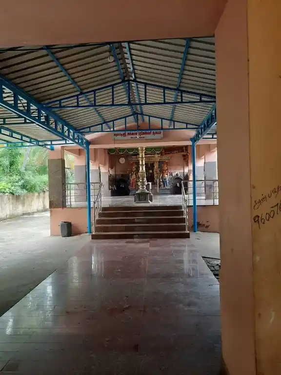 Arulmigu Periyanayagiyamman Temple, Kadambangudi, Kadambangudi - 612601 அருள்மிகு பெரியநாயகியம்மன் திருக்கோயில், Kadambangudi, Kadambangudi - 612601, Thiruvarur - Ancient Temple Architecture and History Image 4