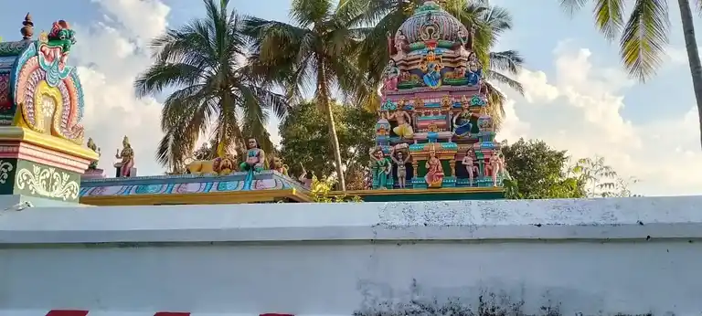 Arulmigu Periyanayaki Amman Temple, Valaicheripatti - 625103 அருள்மிகு பெரியநாயகி அம்மன் திருக்கோயில், வலைசேரிப்பட்டி - 625103, Madurai - Ancient Temple Architecture and History Image 2