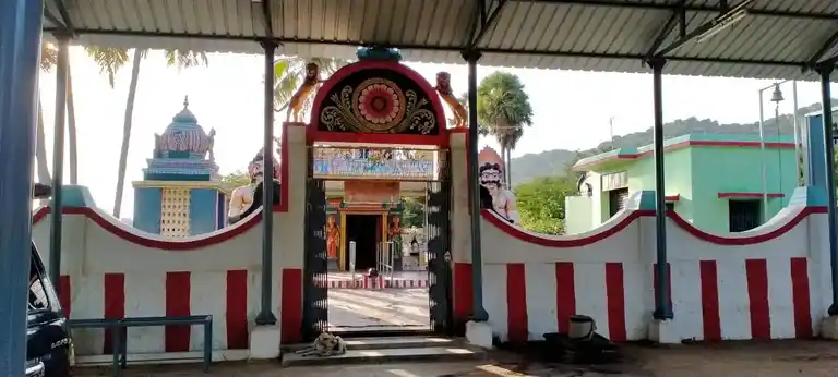 Arulmigu Periyanayaki Amman Temple, Valaicheripatti - 625103 அருள்மிகு பெரியநாயகி அம்மன் திருக்கோயில், வலைசேரிப்பட்டி - 625103, Madurai - Ancient Temple Architecture and History Image 3