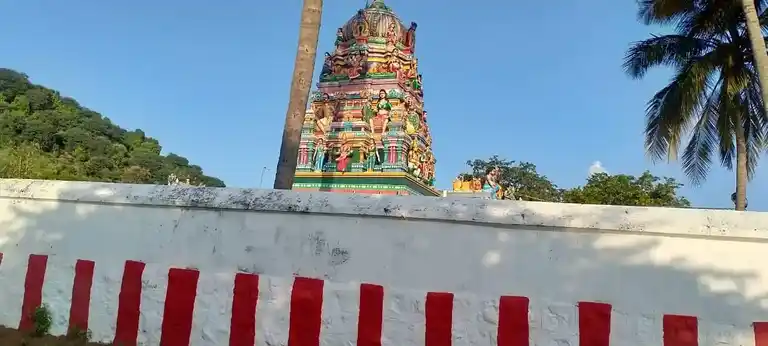 Arulmigu Periyanayaki Amman Temple, Valaicheripatti - 625103 அருள்மிகு பெரியநாயகி அம்மன் திருக்கோயில், வலைசேரிப்பட்டி - 625103, Madurai - Ancient Temple Architecture and History Image 4