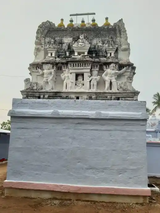 Arulmigu Periyanayakiamman Temple, Anjakavundanpatti - 639201 அருள்மிகு பெரியநாயகியம்மன் திருக்கோயில், Anjakavundanpatti - 639201, Karur - Ancient Temple Architecture and History Image 3