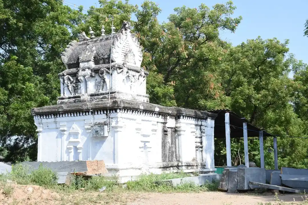 Arulmigu Periyanayakiamman Temple, Nanjaithalayur - 639202 அருள்மிகு பெரியநாகியம்மன் திருக்கோயில், Nanjaithalayur - 639202, Tiruppur - Ancient Temple Architecture and History Image 2