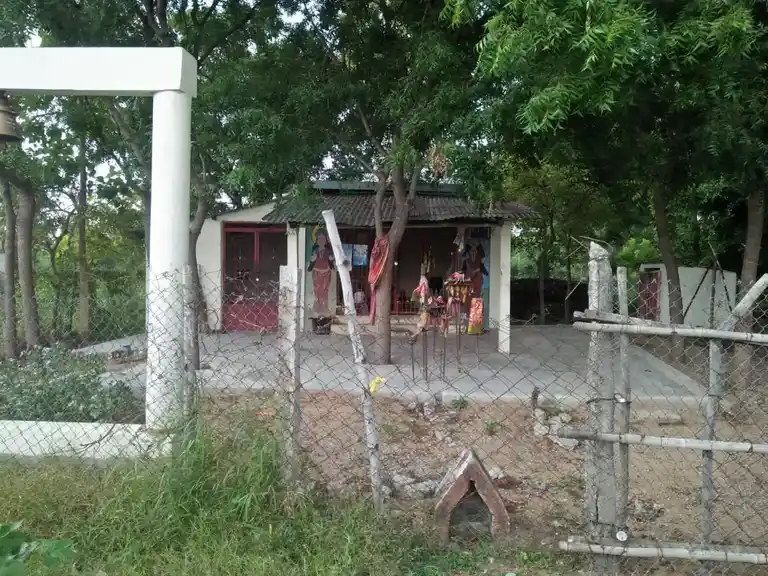 Arulmigu Periyandavar Temple, Ayanthathanoor - 621709 அருள்மிகு பெரியாண்டவர் திருக்கோயில், Ayanthathanoor - 621709, Ariyalur - Ancient Temple Architecture and History Image 4