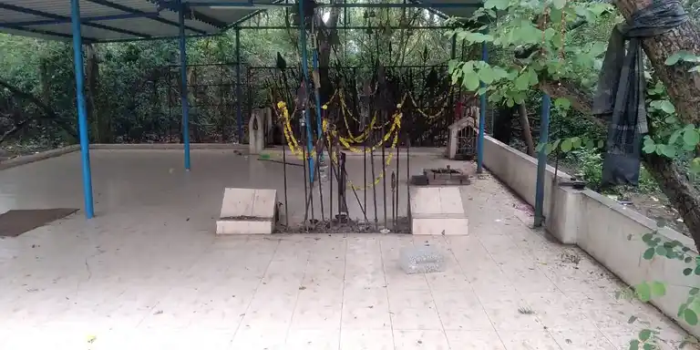 Arulmigu Periyandavar Temple, Jameenthathanur - 621803 அருள்மிகு பெரியாண்டான் திருக்கோயில், Jameenthathanur - 621803, Ariyalur - Ancient Temple Architecture and History Image 4