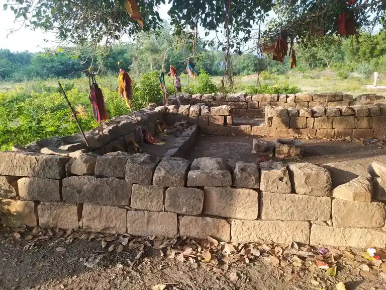 Arulmigu Periyandavar Temple, Paravai - 621717 Arulmigu Periyandavar Temple, Paravai - 621717, Perambalur - Ancient Temple Architecture and History Image 4
