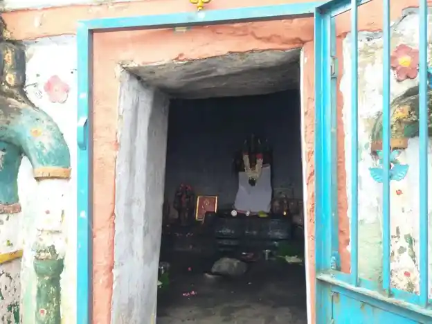 Arulmigu Periyandavar Thirukovil, Naduvalur - 636105 அருள்மிகு பெரியாண்டவர் திருக்கோயில், Naduvalur - 636105, Salem - Ancient Temple Architecture and History Image 4