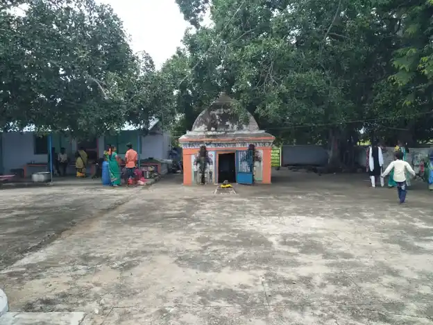 Arulmigu Periyandavar Thirukovil, Naduvalur - 636105 அருள்மிகு பெரியாண்டவர் திருக்கோயில், Naduvalur - 636105, Salem - Ancient Temple Architecture and History Image 5