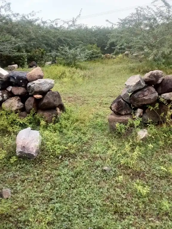 Arulmigu Periyannaswamy Temple, Maniyampatti - 621006 Arulmigu Periyannaswamy Temple, Maniyampatti - 621006, Thiruchirappalli - Ancient Temple Architecture and History Image 3