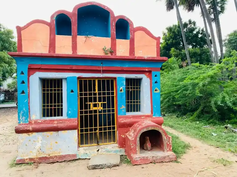 Arulmigu Periyapalayathamman Temple, End Of The Village, Karungali - 601204 அருள்மிகு பெரியபாளையத்தம்மன் திருக்கோயில், End Of The Village, Karungali - 601204, Tiruvallur - Ancient Temple Architecture and History Image 2