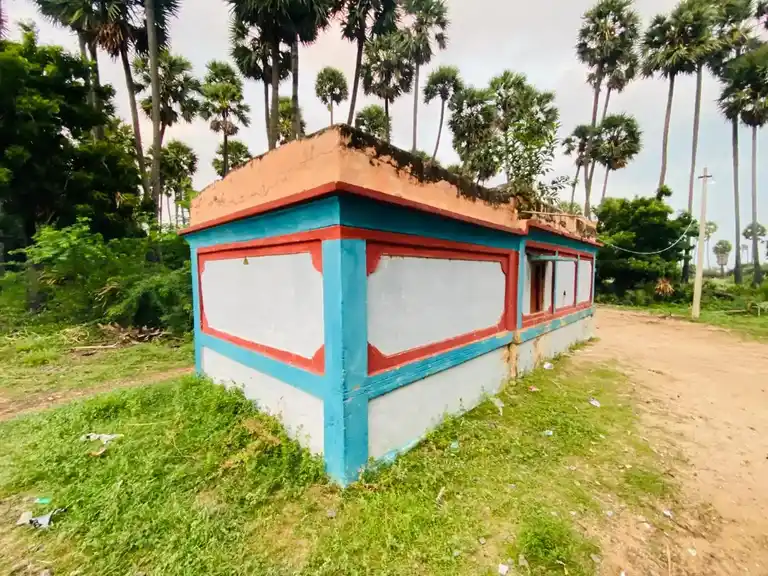 Arulmigu Periyapalayathamman Temple, End Of The Village, Karungali - 601204 அருள்மிகு பெரியபாளையத்தம்மன் திருக்கோயில், End Of The Village, Karungali - 601204, Tiruvallur - Ancient Temple Architecture and History Image 3