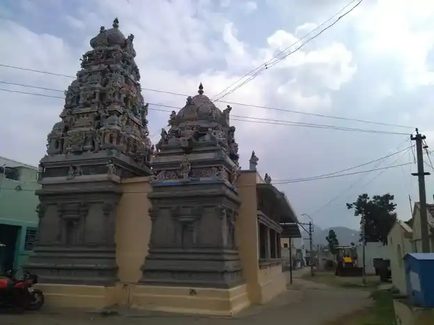 Arulmigu Periyasamy Temple, Nagiyampatti, Gangavalli - 636113 Temple