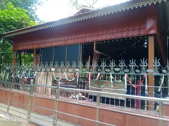 Arulmigu Periyasamy Temple, Pudukombai - 637405