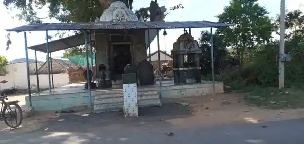 Arulmigu Periyasamy Temple, Ulipuram - 636118 அருள்மிகு &nbspபெரியசாமி திருக்கோவில், உலிபுரம் - 636118, Salem - Ancient Temple Architecture and History Image 2