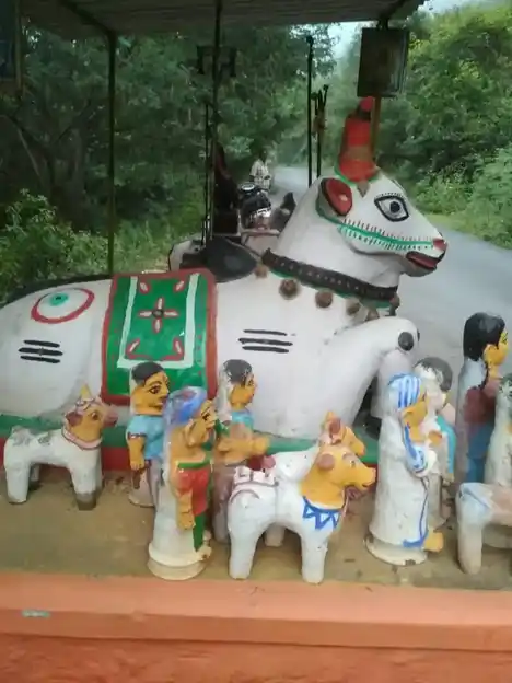 Arulmigu Periyaswamy Temple, Kempanayakkanpalyam - 638503 அருள்மிகு பெரியசாமி திருக்கோயில், Kempanayakkanpalyam - 638503, Erode - Ancient Temple Architecture and History Image 3