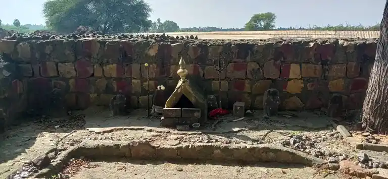 Arulmigu Periyathambiran Periyannan Temple, Idangimangalam - 621703 Arulmigu Periyathambiran Periyannan Temple, Idangimangalam - 621703, Thiruchirappalli - Ancient Temple Architecture and History Image 3