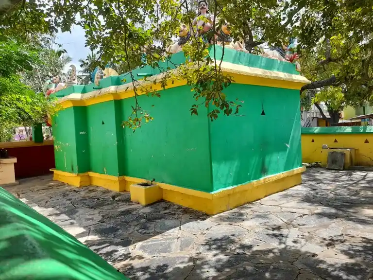 Arulmigu Perugkanchiyamman Temple, Melvenkatapuram - 631102 அருள்மிகு பெருங்காஞ்சியம்மன் திருக்கோயில், மேல்வெங்டாபுரம் - 631102, Ranipet - Ancient Temple Architecture and History Image 2