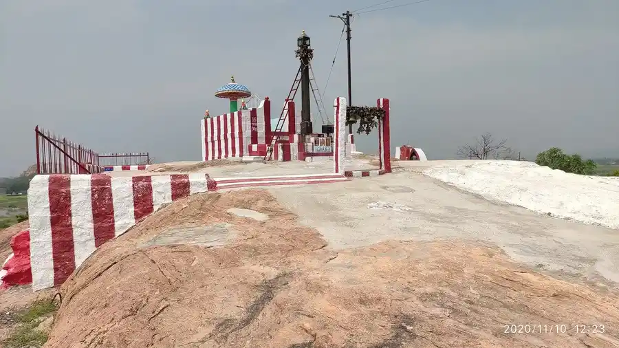 Arulmigu Perumal And Perumal Temple, Karadikal - 625706 அருள்மிகு பெருமாள் கோயில், Karadikal - 625706, Madurai - Ancient Temple Architecture and History Image 2