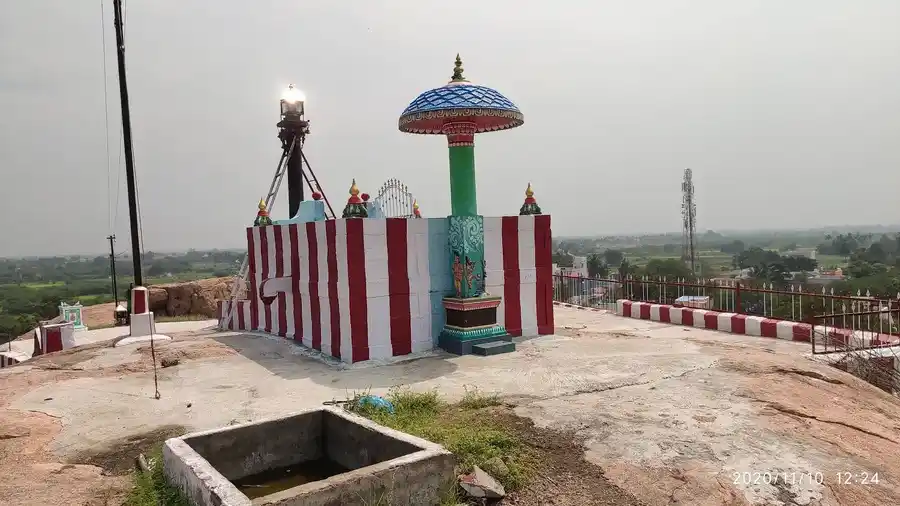Arulmigu Perumal And Perumal Temple, Karadikal - 625706 அருள்மிகு பெருமாள் கோயில், Karadikal - 625706, Madurai - Ancient Temple Architecture and History Image 4