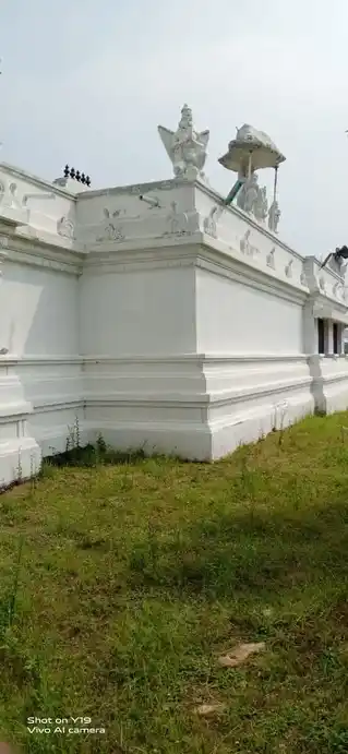 Arulmigu Perumal Kariyaperumal Temple, Pavakkal Valasai - 635207 அருள்மிகு பெருமாள், கரிய பெருமாள் திருக்கோயில், Pavakkal Valasai - 635207, Krishnagiri - Ancient Temple Architecture and History Image 3