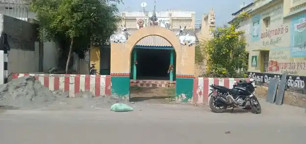 Arulmigu Perumal Sakarathalvar Temple, Kumaram - 625501 அருள்மிகு பெருமாள் சக்கரத்தாழ்வார் திருக்கோயில், Kumaram, Kumaram - 625501, Madurai - Ancient Temple Architecture and History Image 4