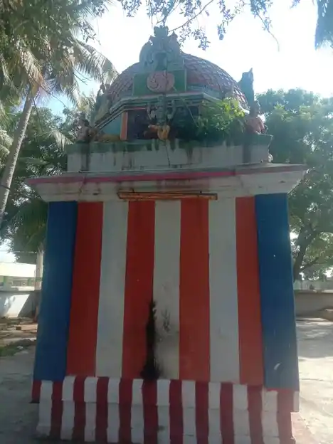 Arulmigu Perumal Sudarshan Sakarathalvar Temple, Kallanaikottai - 625501 அருள்மிகு பெருமாள் சுதர்ஸன சக்கரத்தாழ்வார் திருக்கோயில், கல்லணைக்கோட்டை - 625501, Madurai - Ancient Temple Architecture and History Image 3