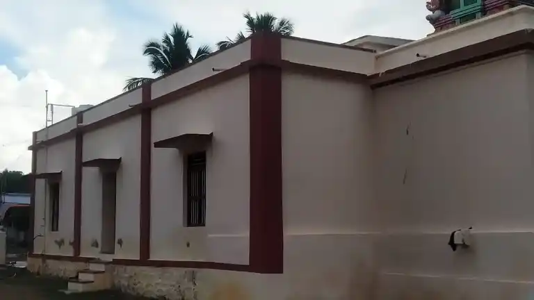 Arulmigu Perumal Swamy Temple, Araikulam, Araikulam - 627356 அருள்மிகு பெருமாள் சுவாமி திருக்கோயில், ஆரைக்குளம், ஆரைக்குளம் - 627356, Tirunelveli - Ancient Temple Architecture and History Image 3