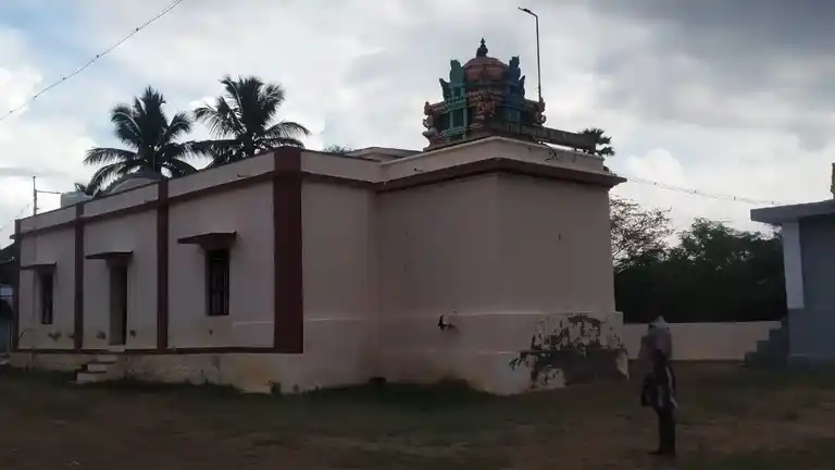 Arulmigu Perumal Swamy Temple, Araikulam, Araikulam - 627356 அருள்மிகு பெருமாள் சுவாமி திருக்கோயில், ஆரைக்குளம், ஆரைக்குளம் - 627356, Tirunelveli - Ancient Temple Architecture and History Image 4