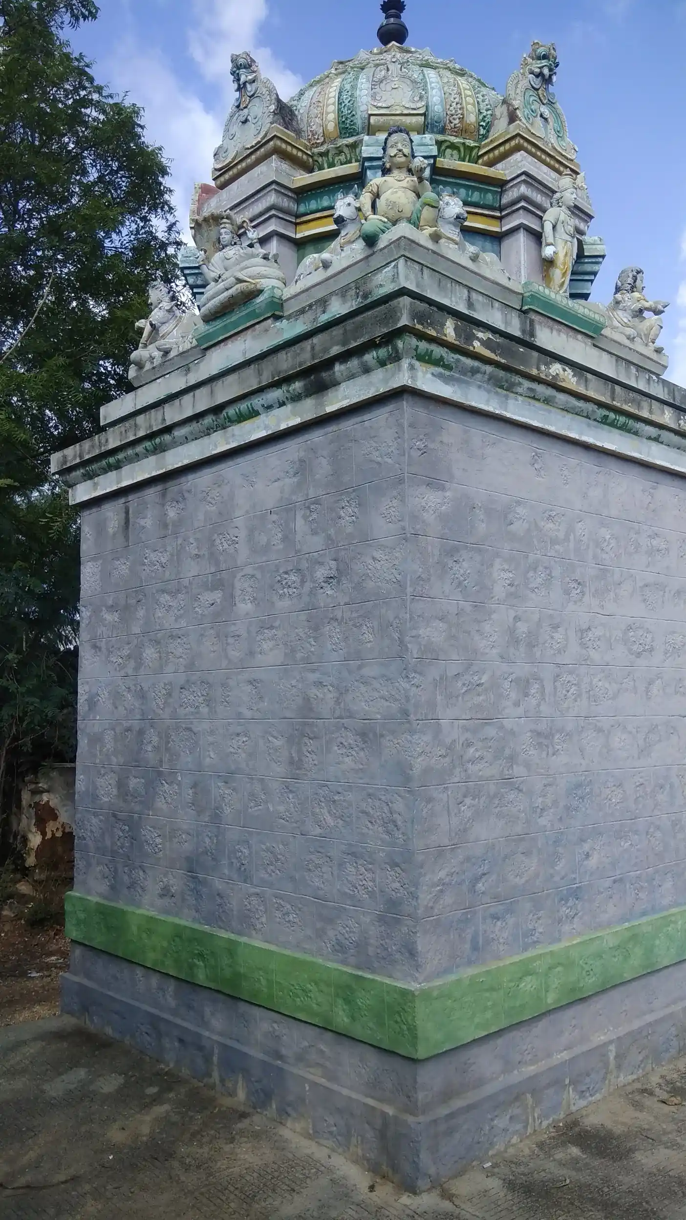 Arulmigu Perumal Temple, Amarapoondi - 624613 அருள்மிகு பெருமாள் திருக்கோயில், Amarapoondi - 624613, Dindigul - Ancient Temple Architecture and History Image 5