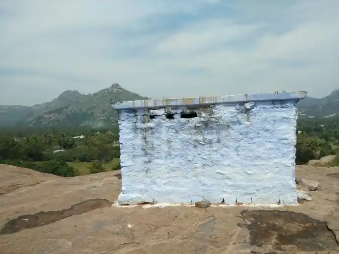 Arulmigu Perumal Temple, Balekuli - 635204 அருள்மிகு பெருமாள் திருக்கோயில், பாலேகுளி - 635204, Krishnagiri - Ancient Temple Architecture and History Image 3