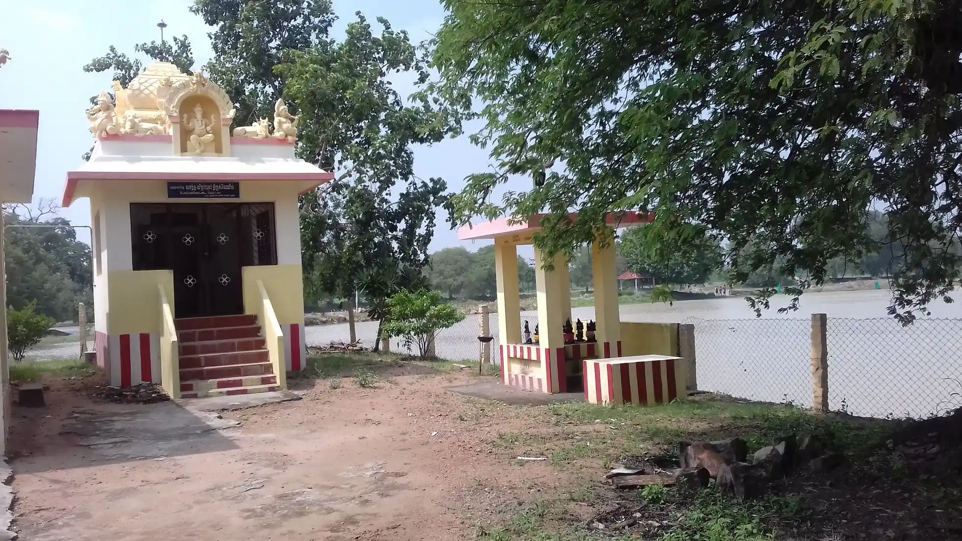 Arulmigu Perumal Temple, Bomakkottai - 626105 அருள்மிகு பெருமாள் திருக்கோயில், Bomakkottai - 626105, Virudhunagar - Ancient Temple Architecture and History Image 2