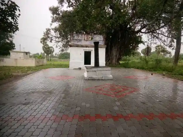 Arulmigu Perumal Temple, Chettipillaiyarnatham - 625706 Arulmigu Perumal Temple, Chettipillaiyarnatham - 625706, Madurai - Ancient Temple Architecture and History Image 3
