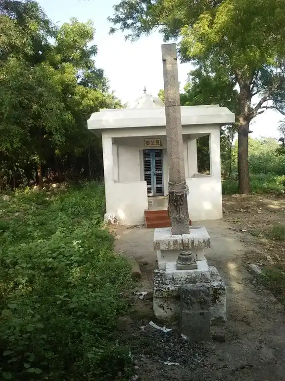 Arulmigu Perumal Temple, Edayanatham - 625706 அருள்மிகு பெருமாள் திருக்கோவில், Edayanatham - 625706, Madurai - Ancient Temple Architecture and History Image 3