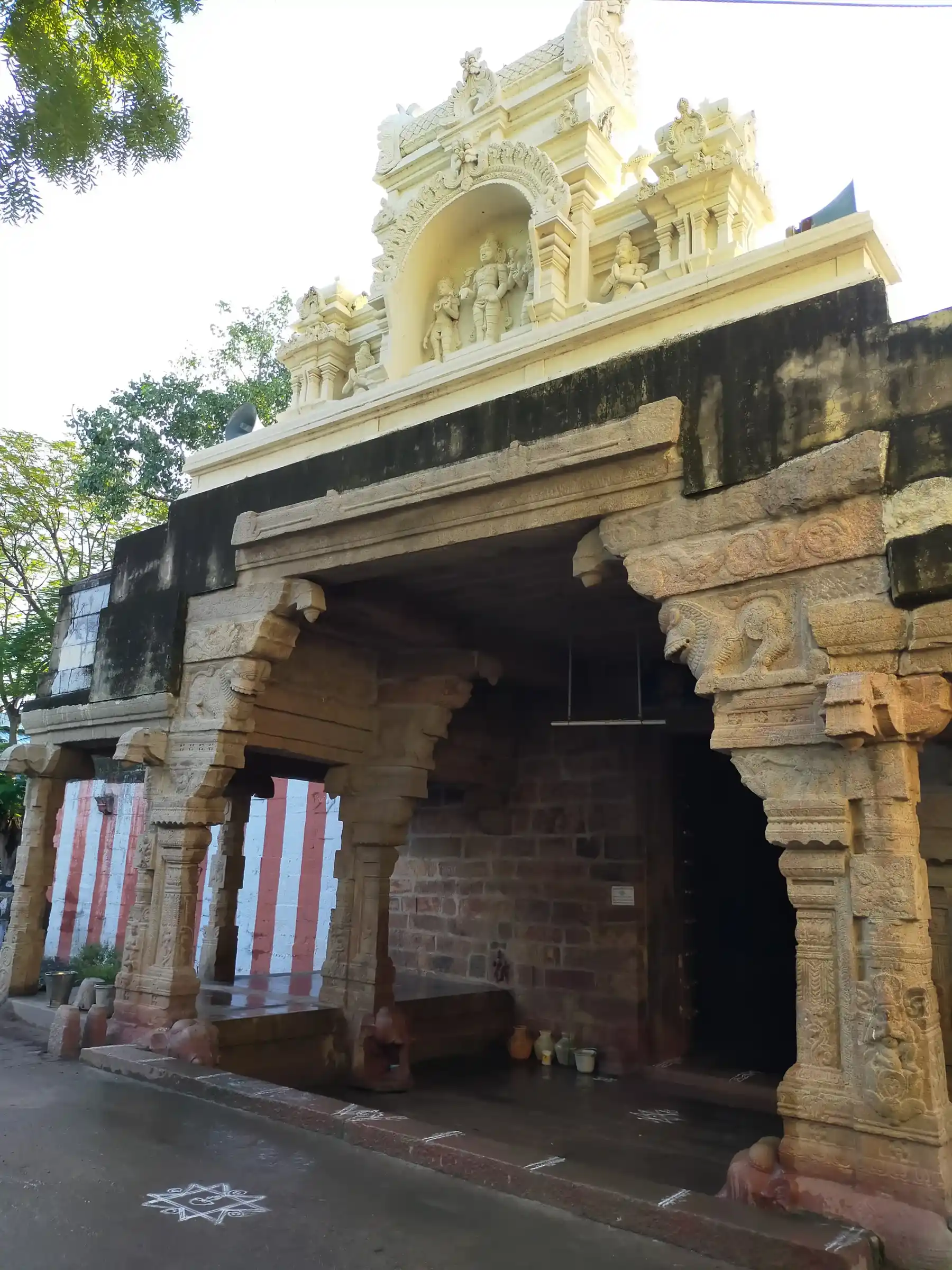 Arulmigu Perumal Temple, Ettayapuram - 628802 அருள்மிகு பெருமாள் திருக்கோயில், Ettayapuram - 628802, Thoothukudi - Ancient Temple Architecture and History Image 6